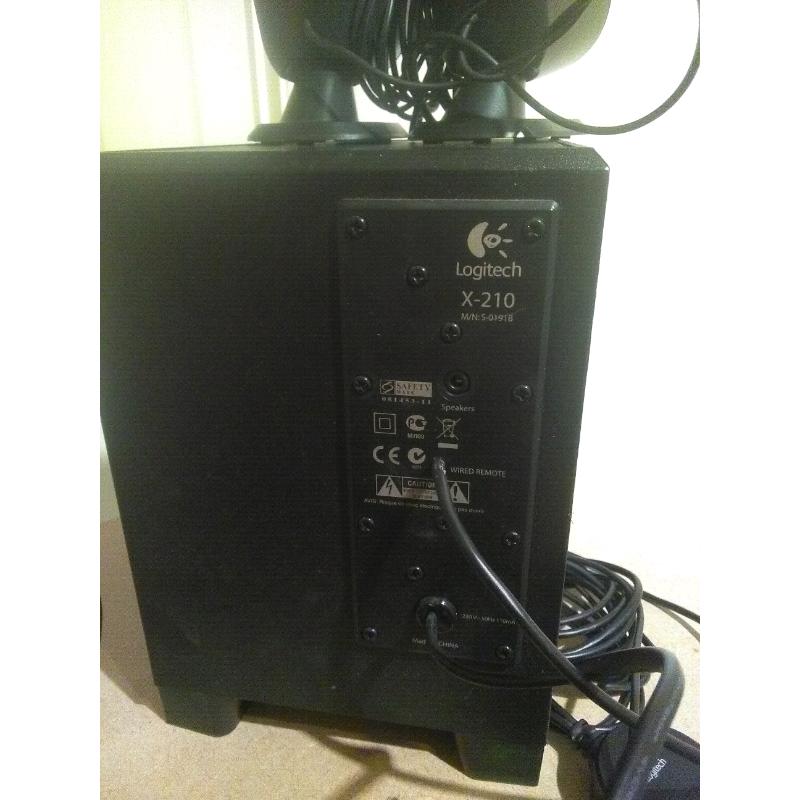 Logitech loud 2.1 speaker set. X210