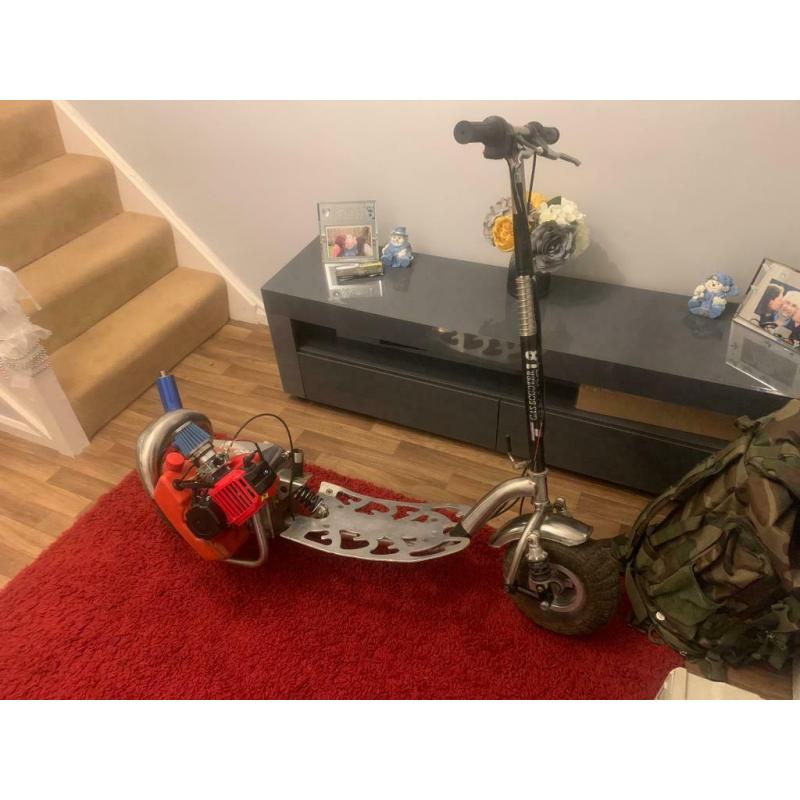 Petrol scooter