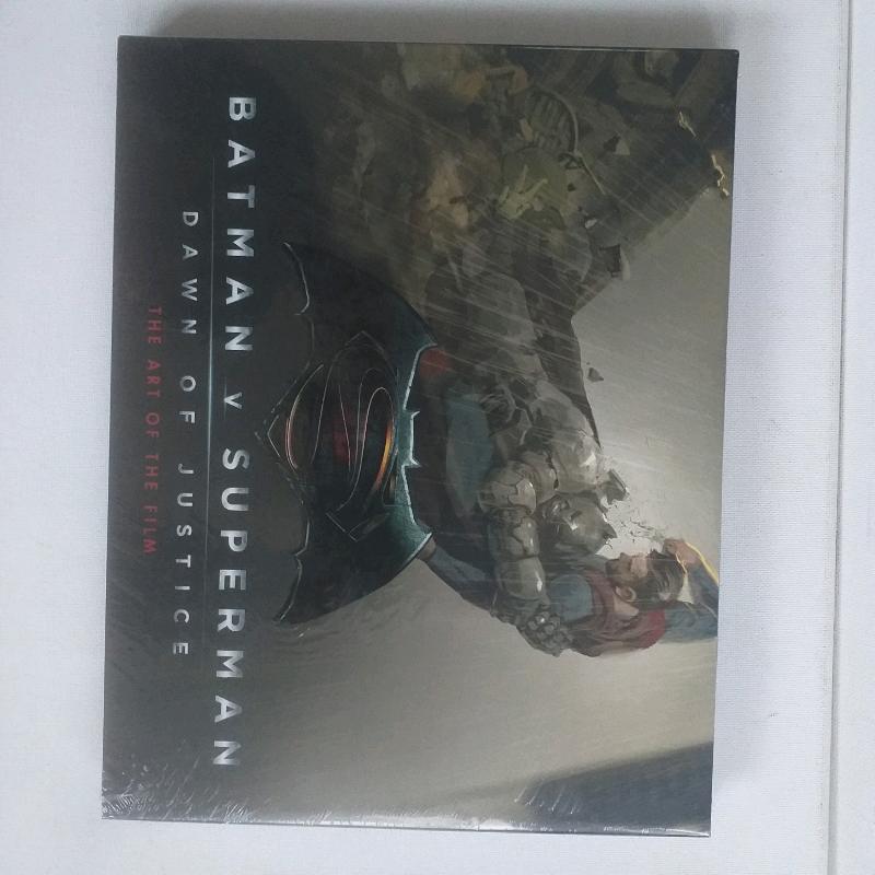 New. Sealed. BATMAN v SUPERMAN - The Art of the film