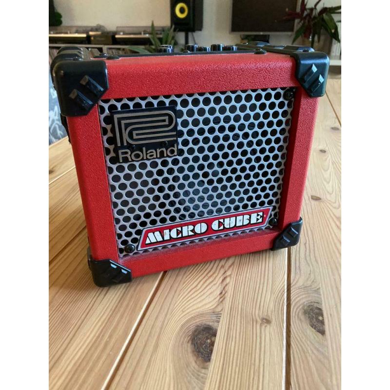 Roland Microcube Portable Guitar Amp - RED