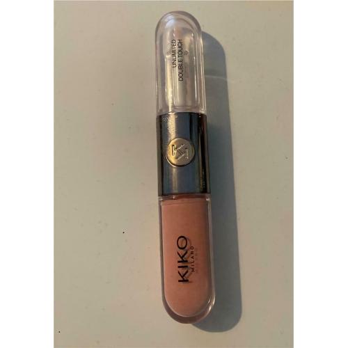 Double functioning lip gloss