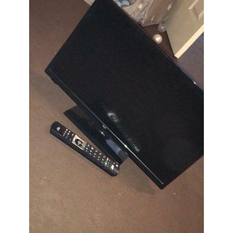 Bush 22? tv with built in dvd play and remote