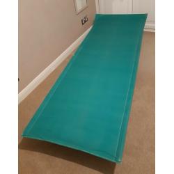 CAMP BED -CANVAS METAL FRAME - Collapsable green.