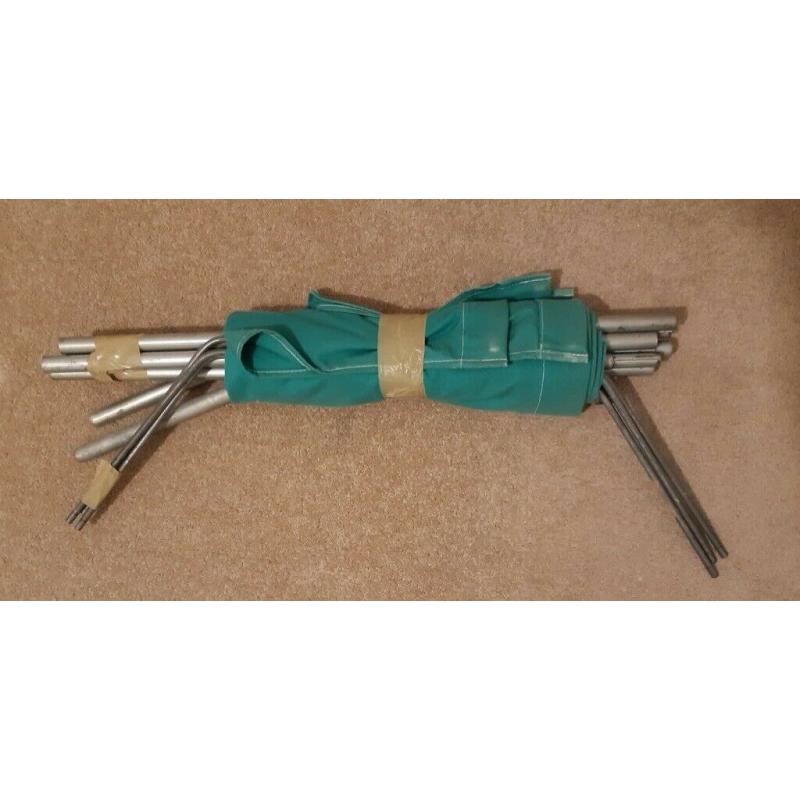 CAMP BED -CANVAS METAL FRAME - Collapsable green.