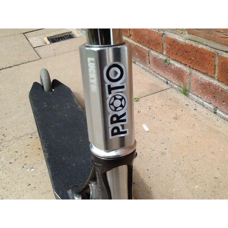 Pro stunt scooter excellent condition top branded parts