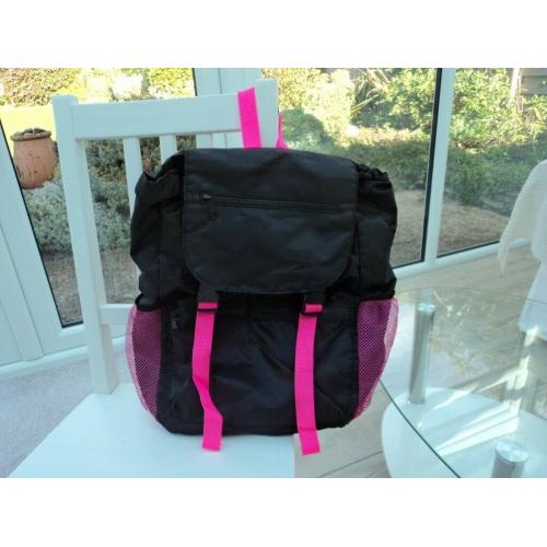 BACKPACK SPORTS BAG HIKING RUCKSACK / GYM BAG / CAMPING - BRAND NEW - FITNESS & GYM.