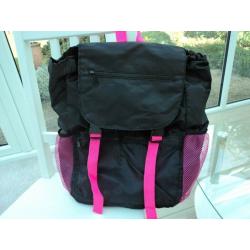 BACKPACK SPORTS BAG HIKING RUCKSACK / GYM BAG / CAMPING - BRAND NEW - FITNESS & GYM.