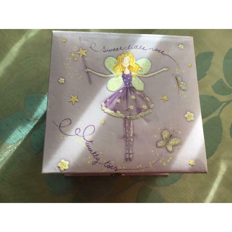 Jewelry box with drawl. Unused