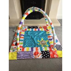 Redkite Babyzoo Play Gym