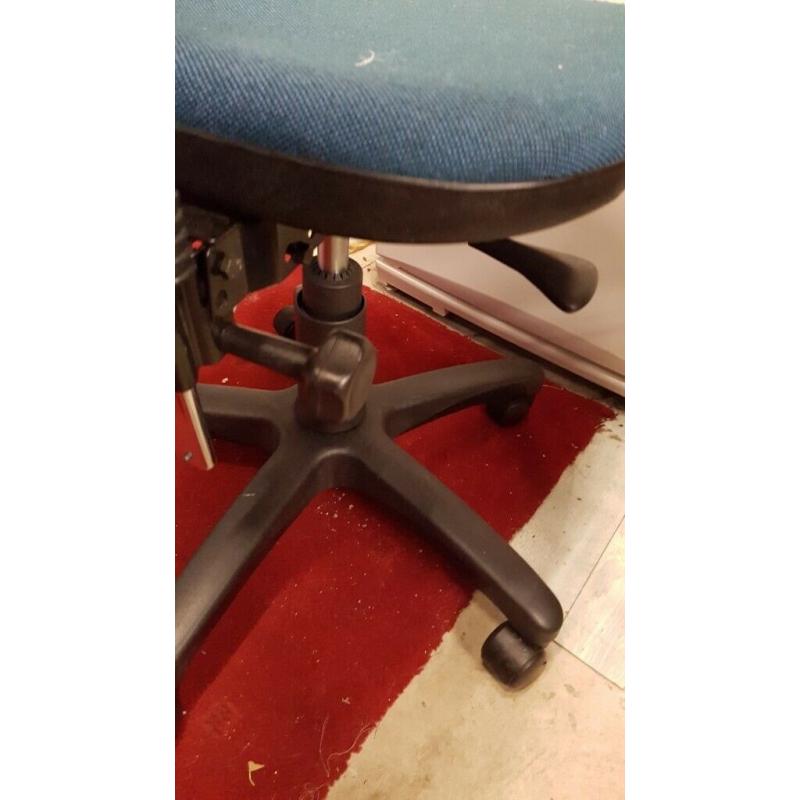 Office chair - adjustable