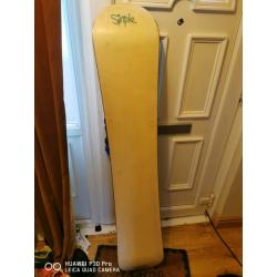SNOWBOARD