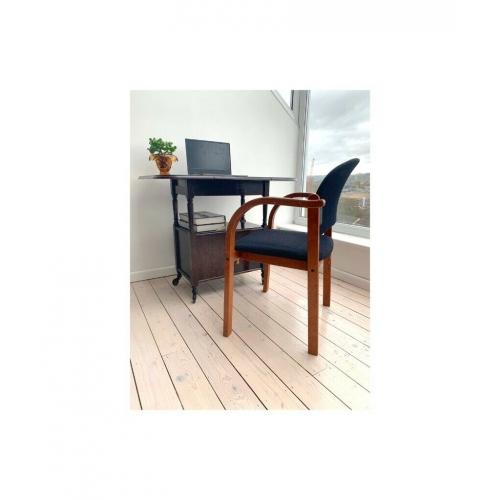 Stylish black office chair - 3 available