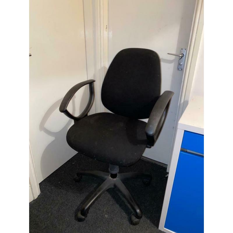 Desk chair