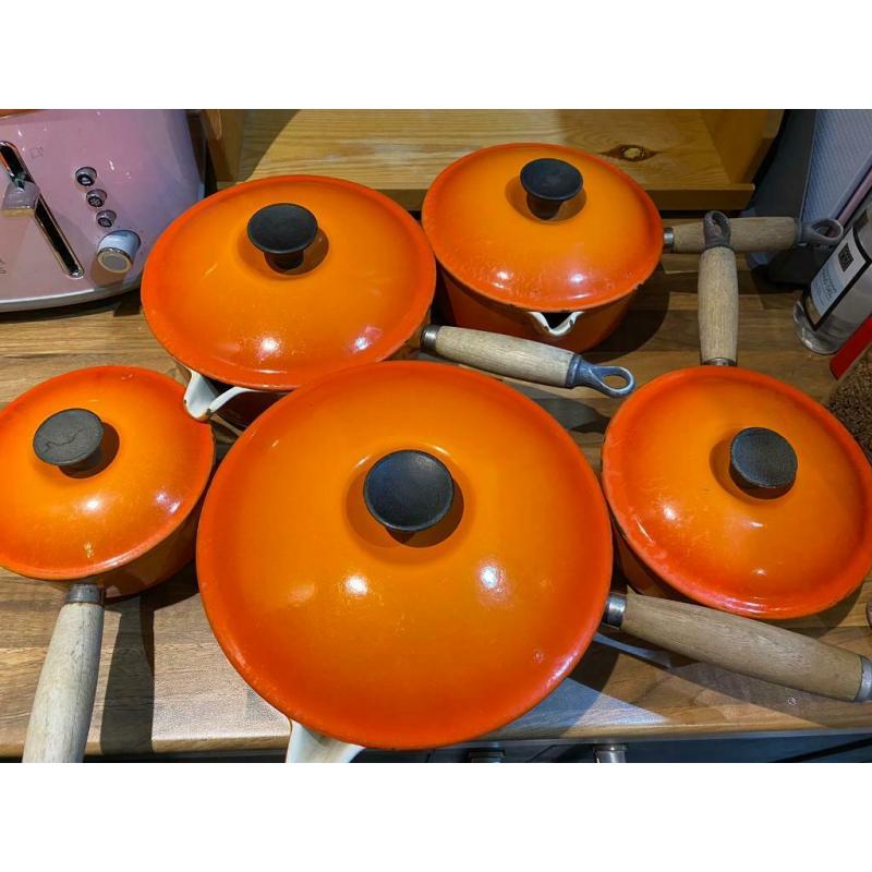 Le Creuset 5 pan set orange