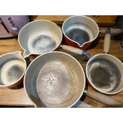 Le Creuset 5 pan set orange