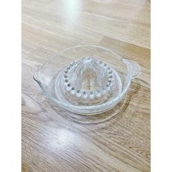 Lemon juicer