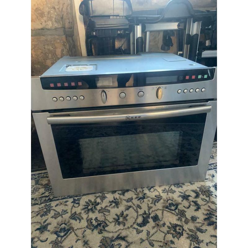 Neff built in microwave oven/grill