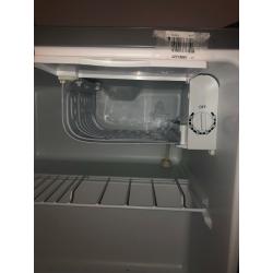 Russell Hobbs Table Top Fridge