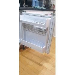 Integrated fridge and freezer