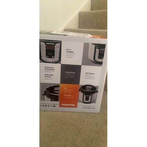 Pressure cooker