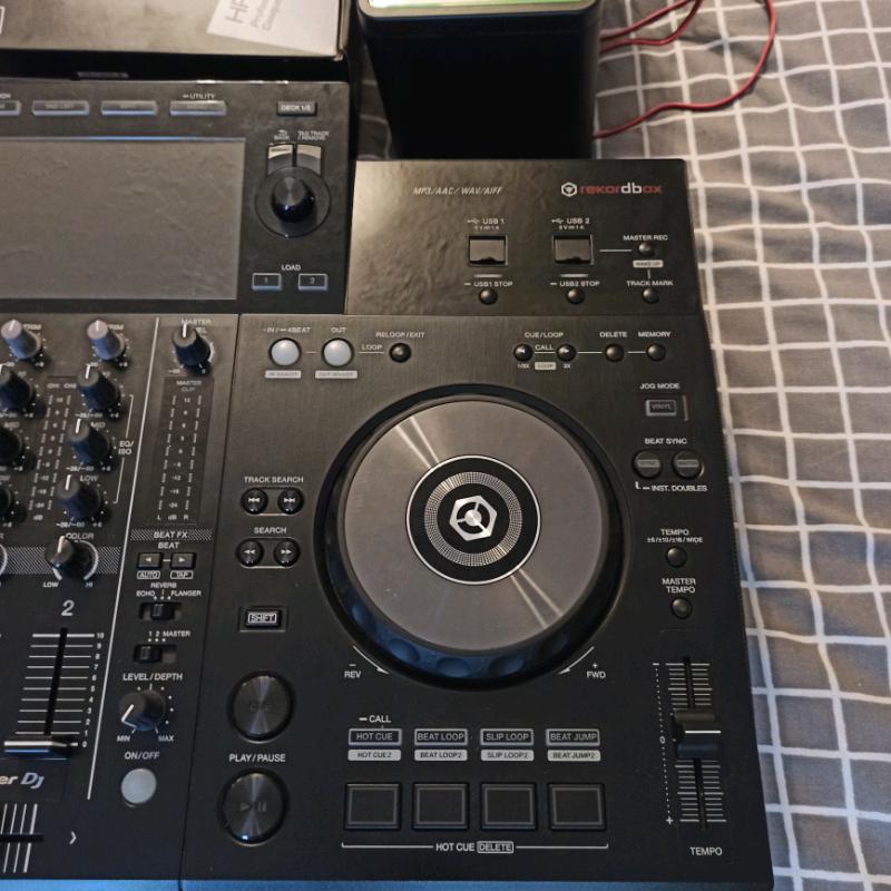 Pioneer XDJ RR, Mackie CR3-X, Flight Case, Pioneer HRM-5 Headphones