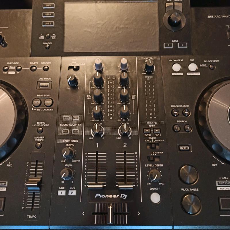 Pioneer XDJ RR, Mackie CR3-X, Flight Case, Pioneer HRM-5 Headphones