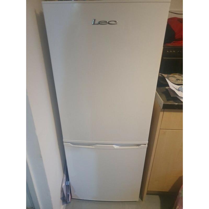 Lec Fridge Freezer