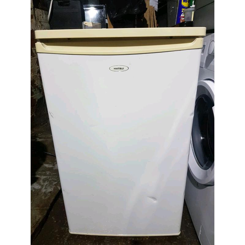 MATSUI UNDER COUNTER FREEZER(RECONDITIONED)07951551712 /07494022773
