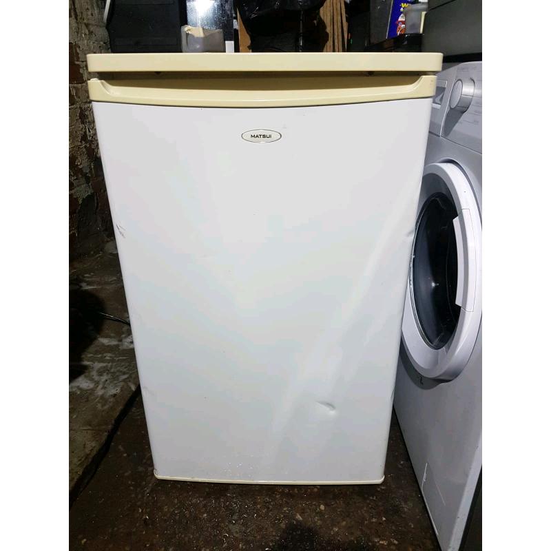 MATSUI UNDER COUNTER FREEZER(RECONDITIONED)07951551712 /07494022773