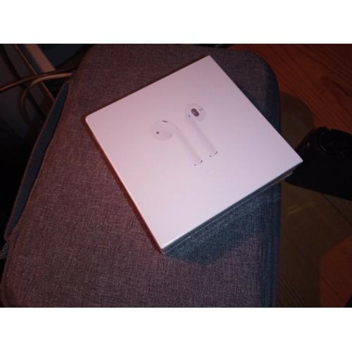 Apple Ear Pods