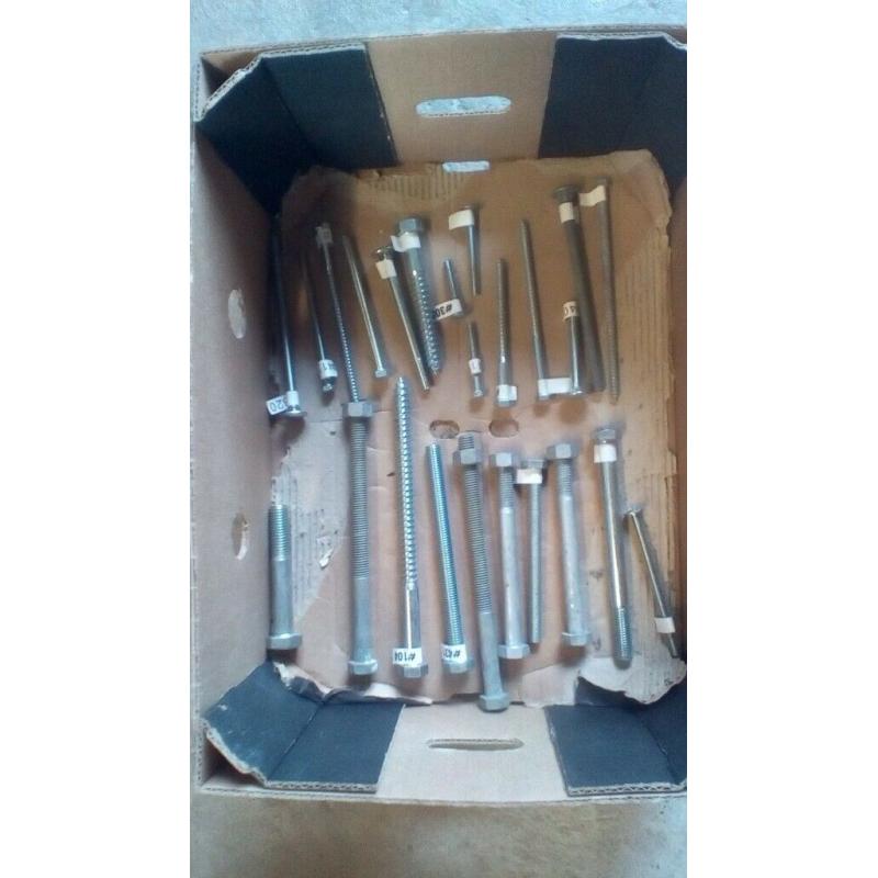 CHRISTMAS BARGAIN ....Bolts and screws - 10,000 (variety) ranging from 40mm to 200mm.