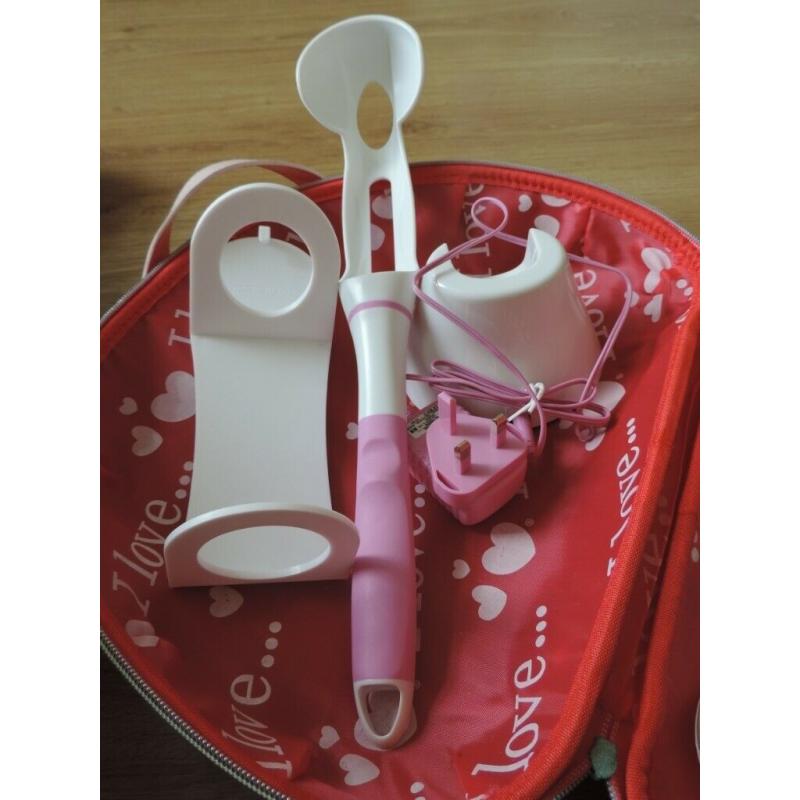 Facial cleansing brush