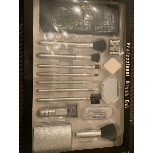 Make up brush set