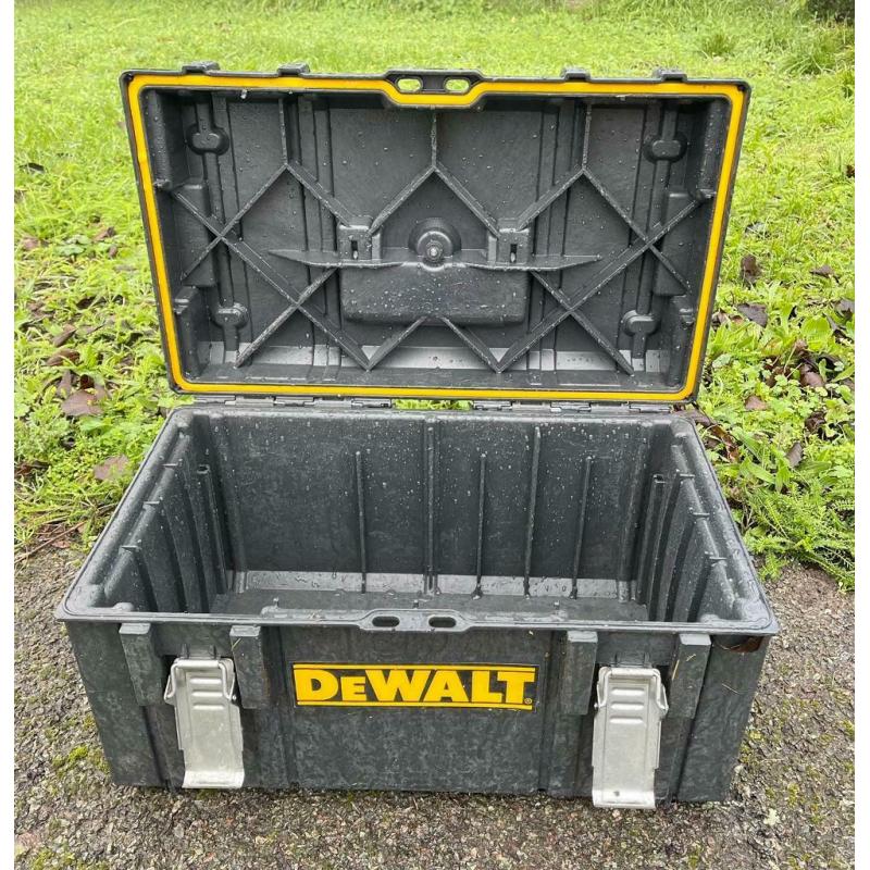 Dewalt tough system