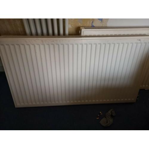 2 x radiators with TRVs heating