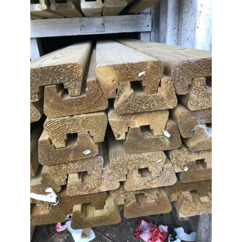 New timber heavy duty decking handrail