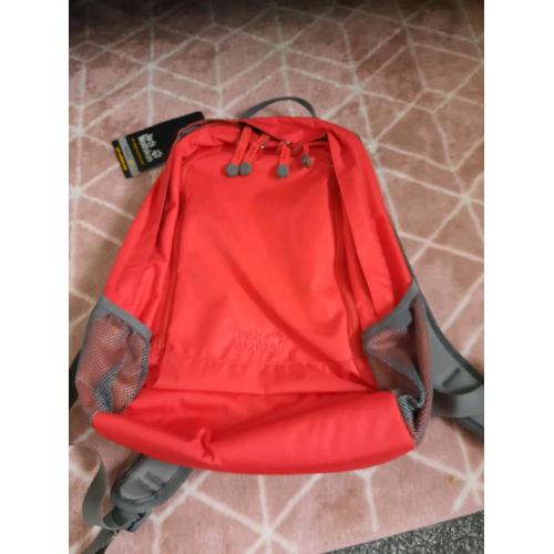 BRAND NEW! Jack Wolfskin Red Backpack/Bag/Rucksack