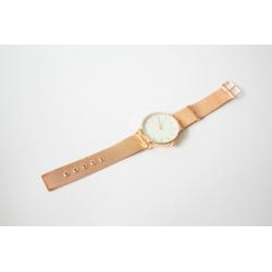Fine Metal Chain Link Ladies Analog Bracelet Watch