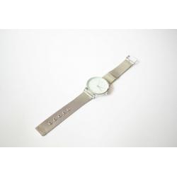 Fine Metal Chain Link Ladies Analog Bracelet Watch