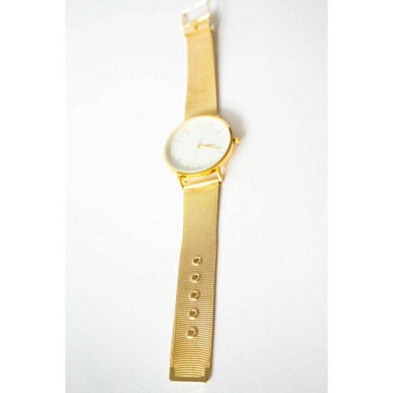 Fine Metal Chain Link Ladies Analog Bracelet Watch
