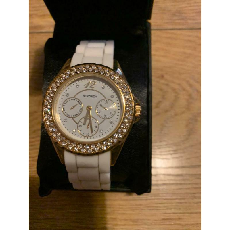 Ladies sekonda new watch