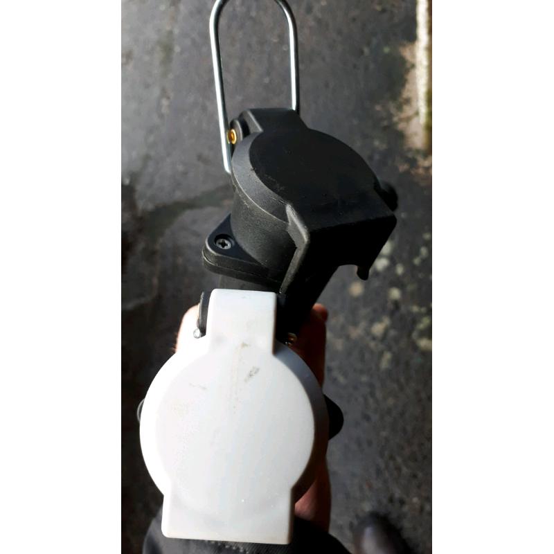 Caravan towing adapter