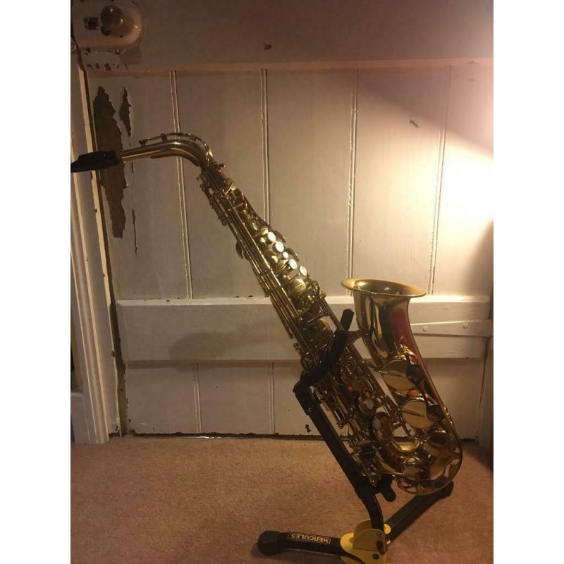 Yamaha Yas-275 alto saxophone
