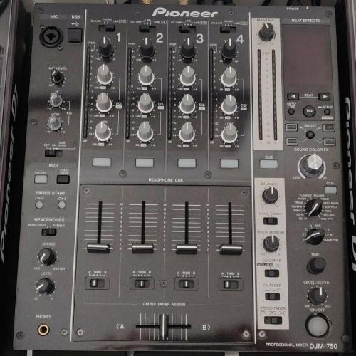 Pioneer DJM 750 for sale