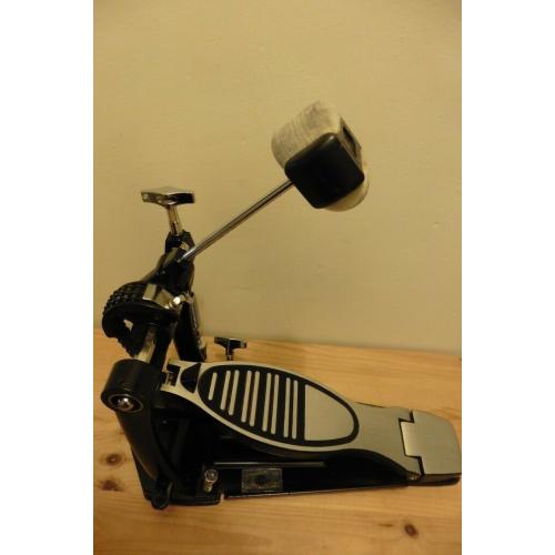 Gear4Music heavy duty bass drum pedal.
