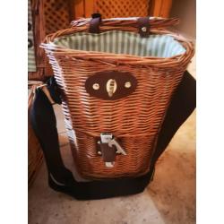 BNWT Picnic Hamper and Wine Prosecco Carrier