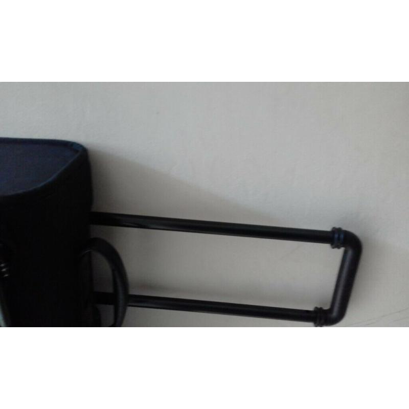 TUMI BLACK SUITCASE 22 ' HD