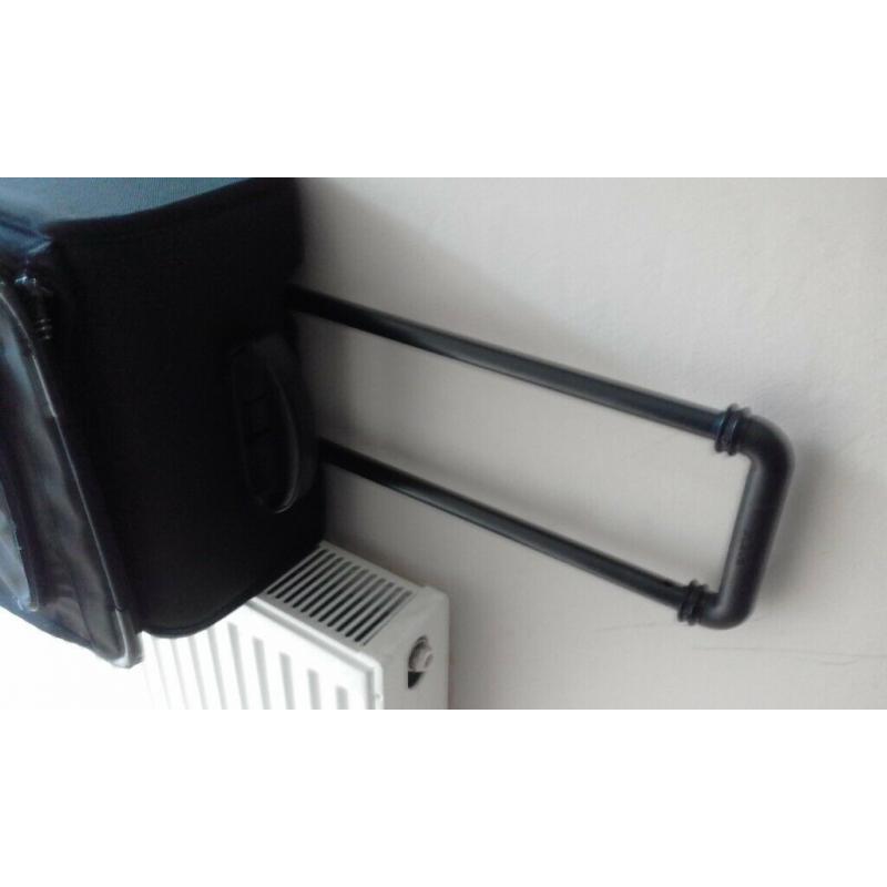 TUMI BLACK SUITCASE 22 ' HD