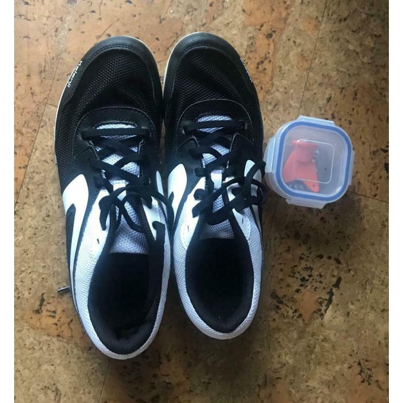Athletic spikes
