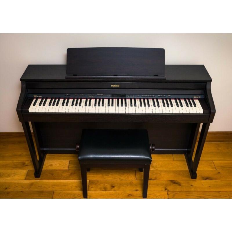 ROLAND DIGITAL PIANO & STOOL - Immaculate condition HP 505